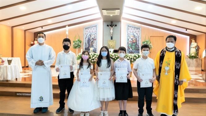 Komuni  11 April 2021--